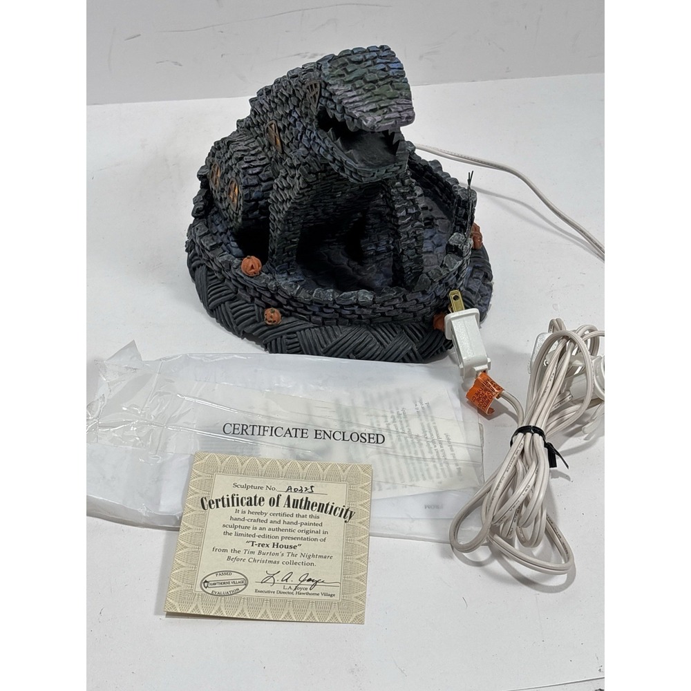 Hawthorne Nightmare Before Christmas T-Rex House Disney Lighted‎ COA
